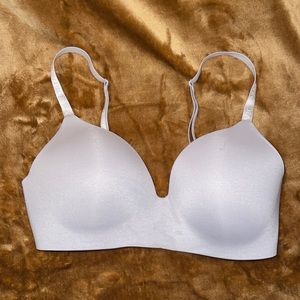 Victoria’s Secret Lightly Lined Wireless T-Shirt Bra